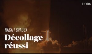 Une fusée Falcon 9 de Space X décolle du centre spatial Kennedy direction l'ISS
