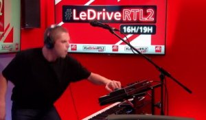 Hervé interprète "Je ne t'aime plus" en live dans #LeDriveRTL2 (23/11/20)