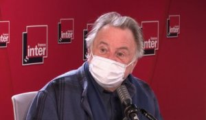 Régis Debray : "Quand l'économie est tout, la culture n'est plus grand chose. C'est symptomatique, tout de même, qu'on ait laissé les supermarchés ouverts et les librairies fermées. Ce n'est pas digne de la France."