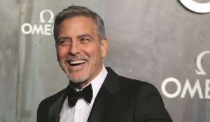 George Clooney ne va jamais chez le coiffeur : "Je me coupe les cheveux moi-même depuis 25 ans"