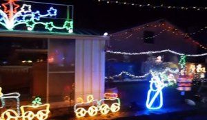 Maison illuminée pour Noël en Gironde : visites gratuites à Saint-Pierre d'Aurillac