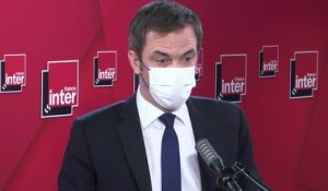 "Nous aurons vacciné 2,4 millions de Français d'ici la fin du mois de février. Nous vaccinons à flux tendu, il n'y a pas de stock caché" (Olivier Véran)