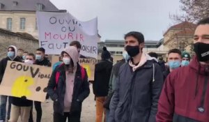 Manifestation d’étudiants à Troyes : «Ouvrir ou mourir, il faut choisir»