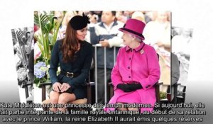 ✅ Elizabeth II - comment elle a brisé la glace avec les parents de Kate Middleton -