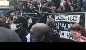 En direct de la manifestation contre les violences policières