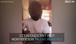 Cet ado veut chanter mais sa puberté l'en empêche