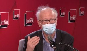 Conséquences éventuelles de la vaccination à l'AstraZeneca: "Les événements observés l'ont tous été dans les 10 jours après la vaccination. Le nombre de ces événements est très faible" (Alain Fischer)