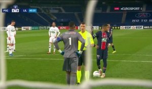 Penalty (très) généreux et transformation en puissance pour Mbappé : le but du 2-0