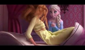 La Reine des Neiges Une Fête Givrée Film Extrait - Elsa et Anna se préparent  Disney