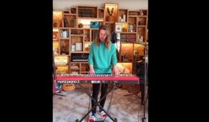 Julien Doré chante "Kiki" en live
