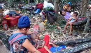 Birmanie : bombardées par la junte militaire, des familles se réfugient dans la jungle