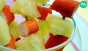Brochettes d'ananas aux mini bâtonnets Petits Coraya