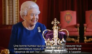 Elizabeth II souriante - elle réapparait après les obsèques du prince Philip