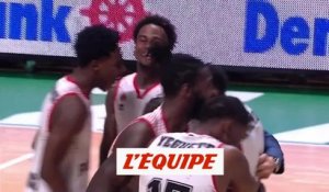 L'explosion de joie des joueurs de Monaco - Basket - Eurocoupe (H)