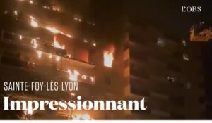 Un immeuble d'habitation ravagé par les flammes à Sainte-Foy-lès-Lyon