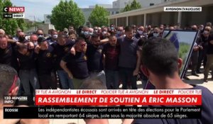 Policier tué à Avignon - L'image très forte des collègues d'Eric Masson en larmes lors de l'hommage qui lui a été rendu et les très longues minutes de silence