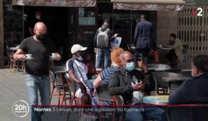 Nantes - Les images choc de l agression en plein centre-ville : Un homme armé d’un tournevis s’en est pris à plusieurs passants, blessant moins quatre d’entre eux