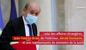 Macron demande un tour de vis sur l'expulsion des étrangers irréguliers