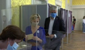 Élections régionales: Laurent Wauquiez vote au Puy-en-Velay