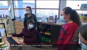 Evan, adolescent autiste suivi par France Télévisions depuis 12 ans, est en route vers l'autonomie