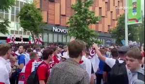"Football is coming home" : L'indémodable refrain des fans anglais en route pour Wembley