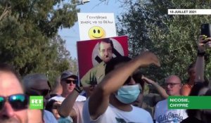 Chypre: Des milliers de manifestants opposés aux restrictions sanitaires se sont rassemblés devant le palais présidentiel - Le siège d'une chaîne de télévision locale attaqué