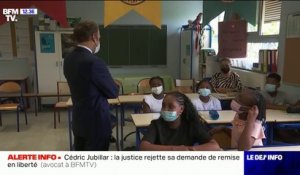 "On va vers le mieux": Emmanuel Macron évoque l'évolution de la crise sanitaire avec les élèves d'une école marseillaise
