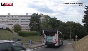 Un bus pris pour cible à Sainte-Foy-lès-Lyon