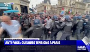 Quelques tensions en marge d'une manifestation anti-pass à Paris