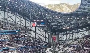 Regardez le stade Vélodrome qui rend hommage à René Malleville avant le coup d’envoi du match opposant Marseille à Rennes