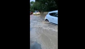À Marseille, vos images des voitures paralysées par les inondations