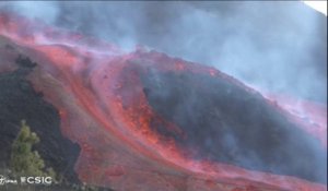 Eruption à La Palma: des torrents de lave s'écoulent du Cumbre Vieja