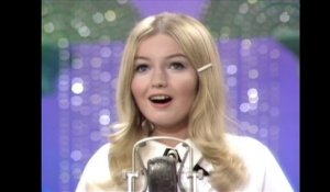 Mary Hopkin - Love Is The Sweetest Thing