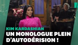 Kim Kardashian s'est bien lâchée sur sa famille dans le "Saturday Night Live"