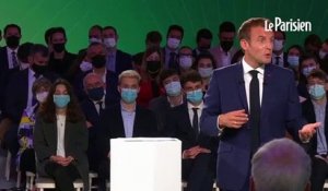 Production de voitures thermiques : "On s'est fait distancer sur le moyen et haut de gamme" assume Macron