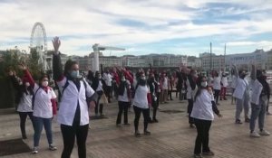Journée mondiale de lutte contre le VIH: le flash mob des étudiants infirmiers sur le Vieux-Port