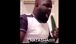 Il veut manger son concombre mais... NATASHA!!