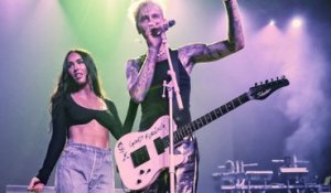 Machine Gun Kelly et Megan Fox sont fiancés et ont célébré en buvant leur propre sang !