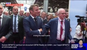 "Je ne vais pas faire ça ici": Emmanuel Macron esquive une question sur les consignes de vote pour le second tour