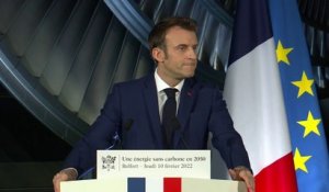 Emmanuel Macron: "Le monde de demain sera plus électrique"