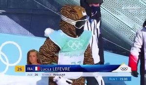 Déguisée en tigre pour sa dernière, Lucile Lefevre se fait plaisir en big air | JO 2022