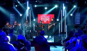 Keren Ann & Quatuor Debussy interprètent "Strange weather" dans "Le Grand Studio RTL"