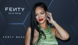 Rihanna révèle pourquoi elle se sentait mal à l’aise quand elle achetait de la lingerie