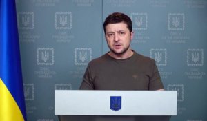Dans une vidéo, le président ukrainien Volodymyr Zelensky accuse Moscou de chercher à "effacer" l'Ukraine et son histoire - VIDEO