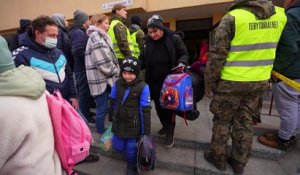 La peur et le désespoir : récits de réfugiés ukrainiens à la frontière polonaise