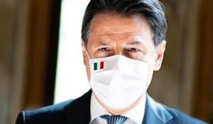 Persino Conte si sveglia sul green pass: "Non sia imposto sul luogo di l@voro"