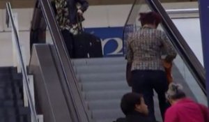 Zapping PublicTV n° 112 : Patricia (L'amour est dans le pré) prend l'escalator à l'envers !