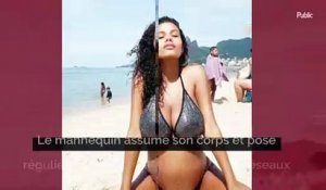 Tina Kunakey pose totalement nue sur une plage, ses fans sont conquis