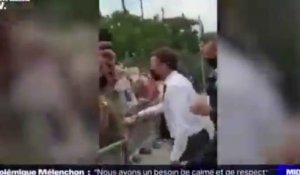Emmanuel Macron giflé par un homme lors de son déplacement dans la Drôme