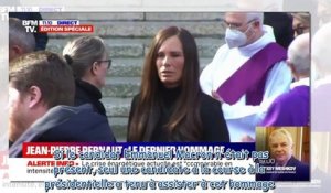 Obsèques de Jean-Pierre Pernaut - Brigitte Macron, grave, et Carla Bruni, affectée, se soutiennent
